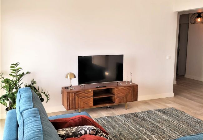 Apartamento em Quarteira - T2 Requinte A/C e Vista Mar WiFi/Garagem