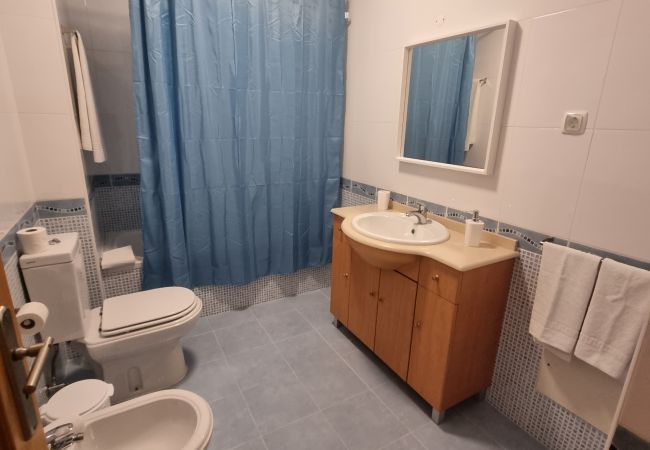 Apartamento em Quarteira - T2 INFANTE 101 A/C MODERNO WI-FI GARAGEM 50M PRAIA