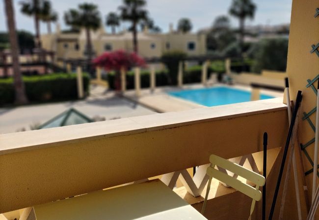 Apartamento em Quarteira - T2 Piscina e Garagem A/C Vila Bairos Vilamoura