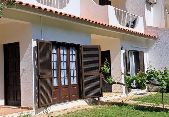 Casa geminada em Vilamoura - V2 Vilamoura Piscina e BBQ
