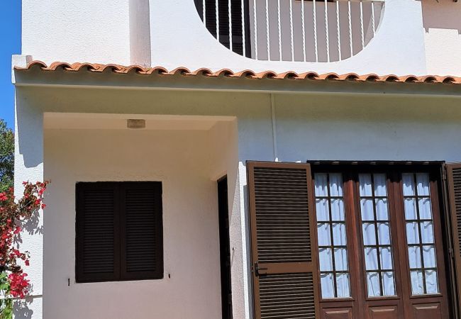 Casa geminada em Vilamoura - V2 Vilamoura Piscina e BBQ