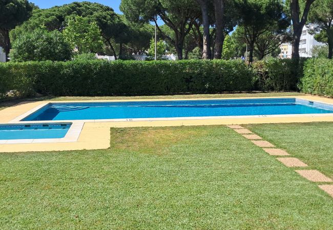 Casa geminada em Vilamoura - V2 Vilamoura Piscina e BBQ