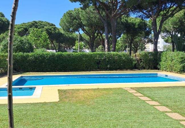 Casa geminada em Vilamoura - V2 Vilamoura Piscina e BBQ