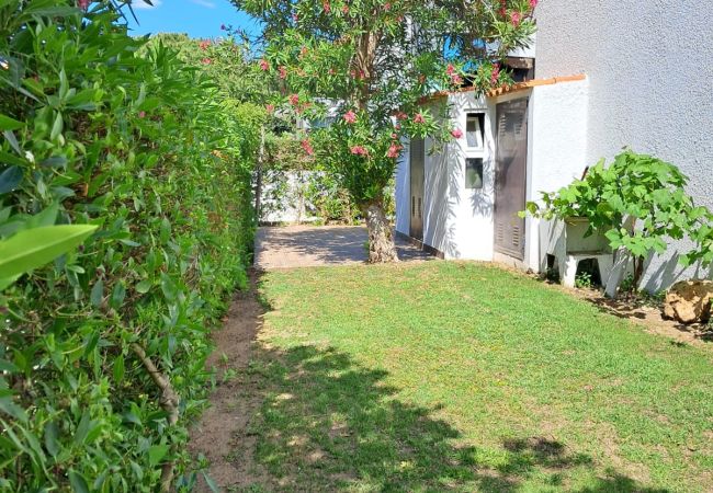 Casa geminada em Vilamoura - V2 Vilamoura Piscina e BBQ