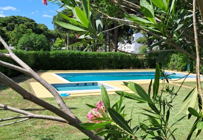 Casa geminada em Vilamoura - V2 Vilamoura Piscina e BBQ