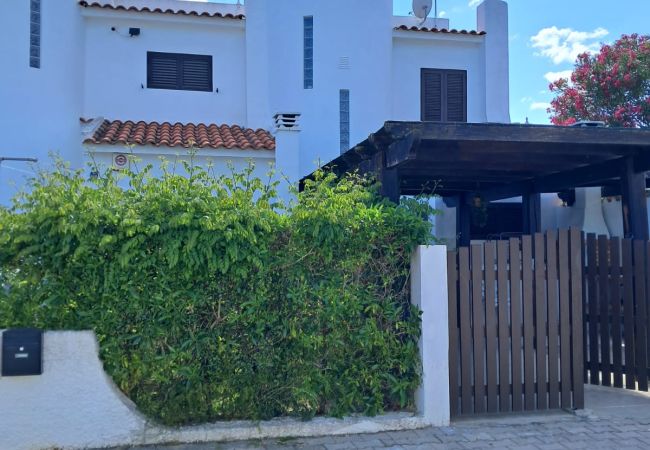 Casa geminada em Vilamoura - V2 Vilamoura Piscina e BBQ