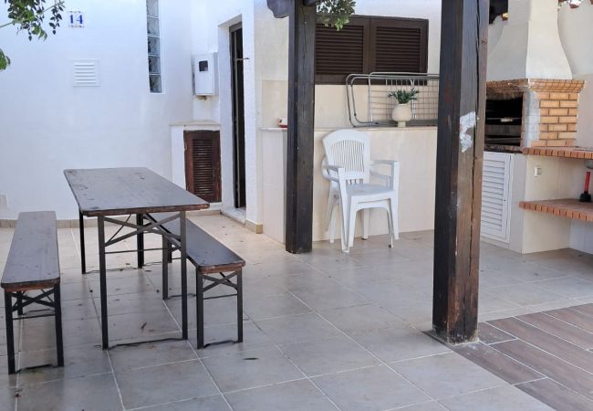 Casa geminada em Vilamoura - V2 Vilamoura Piscina e BBQ