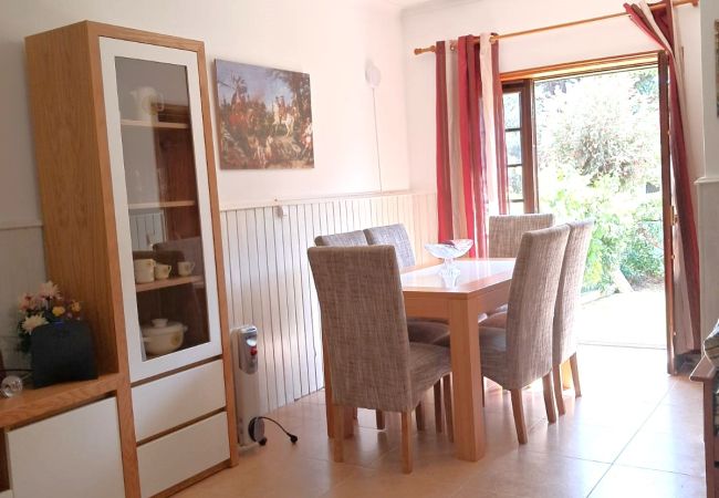 Casa geminada em Vilamoura - V2 Vilamoura Piscina e BBQ
