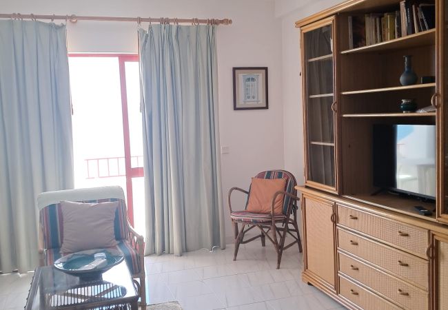 Apartamento em Quarteira - T1 Vista Mar Deslumbrante Atlantida A/C e garagem