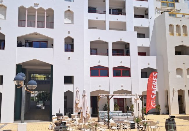 Apartamento em Quarteira - T1 Vista Mar Deslumbrante Atlantida A/C e garagem