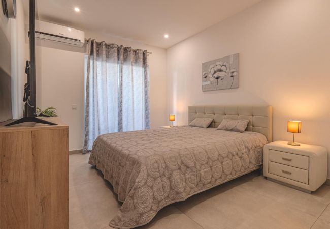 Apartamento em Quarteira - T2 SUNRISE DREAM-FRENTE MAR