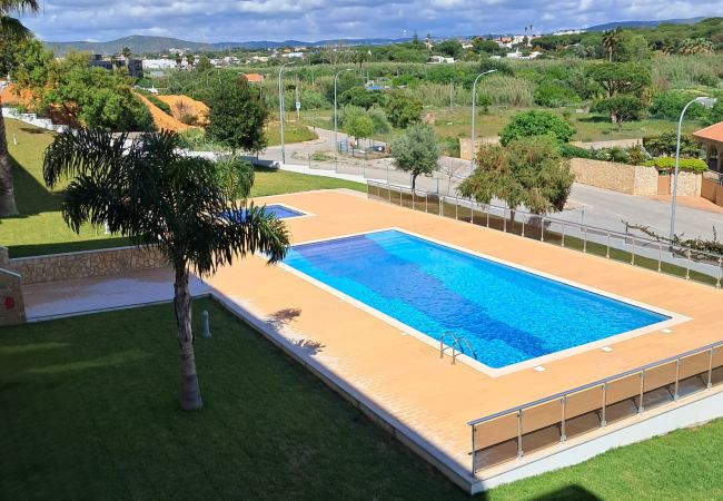 Apartamento em Quarteira - T2  ALMARGEM CHARMOSO A/C-PISCINA
