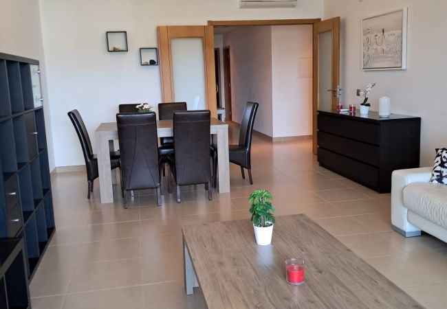 Apartamento em Quarteira - T2  ALMARGEM CHARMOSO A/C-PISCINA