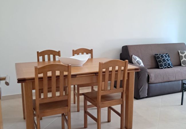 Apartamento em Quarteira - T1 TAHITI-A/C, GARAGEM,WI-FI-PERTO DA PRAIA