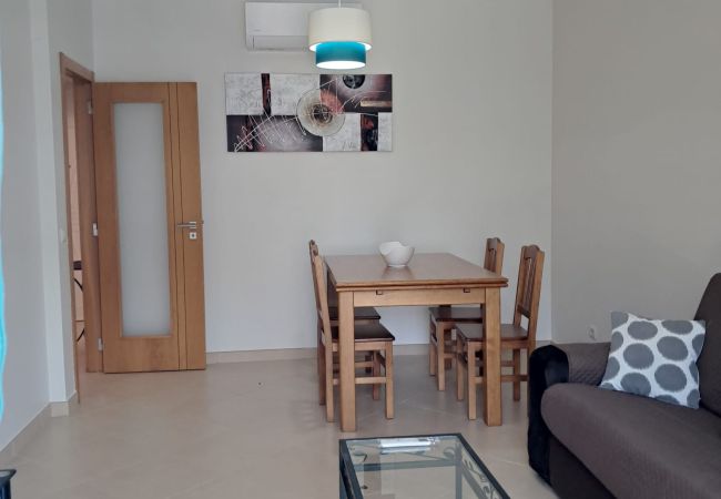 Apartamento em Quarteira - T1 TAHITI-A/C, GARAGEM,WI-FI-PERTO DA PRAIA