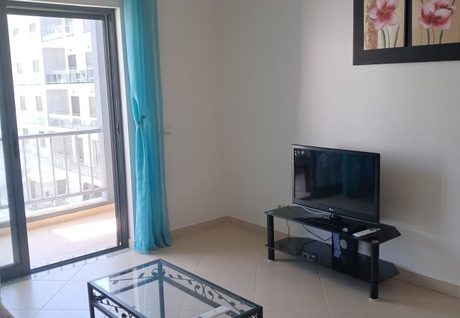 Apartamento em Quarteira - T1 TAHITI-A/C, GARAGEM,WI-FI-PERTO DA PRAIA