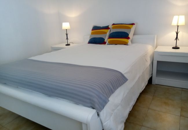 Apartment in Quarteira - T1 Praiamar 4E A/C FR.MAR GARAGEM