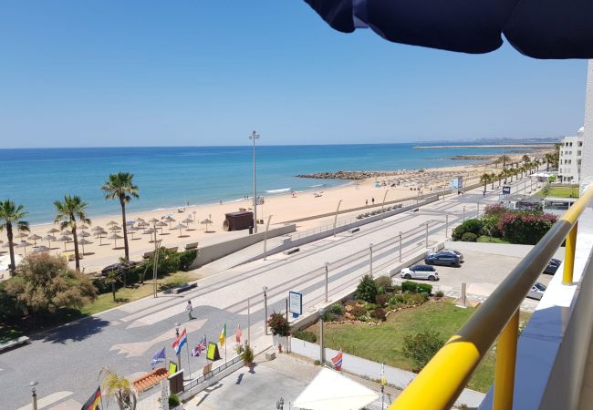 Apartment in Quarteira - T1 Praiamar 4E A/C FR.MAR GARAGEM