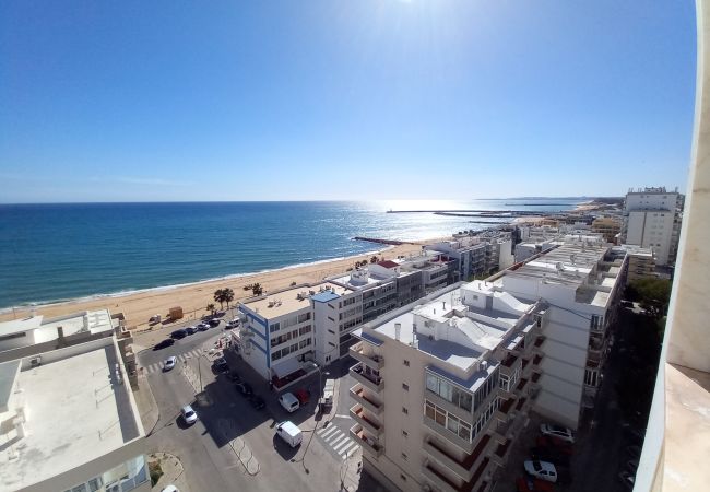 Apartment in Quarteira - T1 Torre Azul 11 VISTA MAR FABULOSO PÔR DO SOL WI-