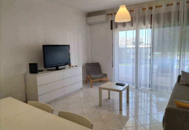 Apartment in Quarteira - T2 Satelite PRAIA & CONFORTO A/C WI-FI C/ GARAGEM