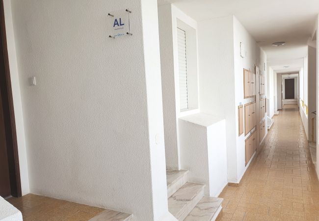 Apartment in Quarteira - T1 Praiamar 3F PRIVILÉGIO FR.MAR A/C ESTACIONAMENT