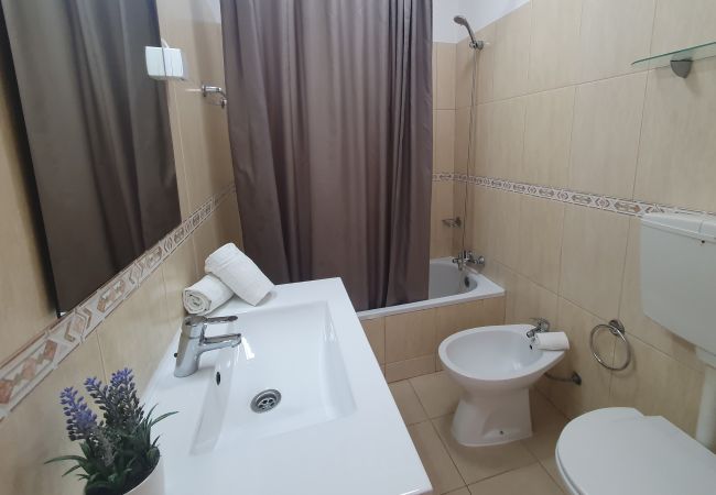 Apartment in Quarteira - T1 Praiamar 3H PRIVILÉGIO FR.MAR A/C ESTACIONAMENT