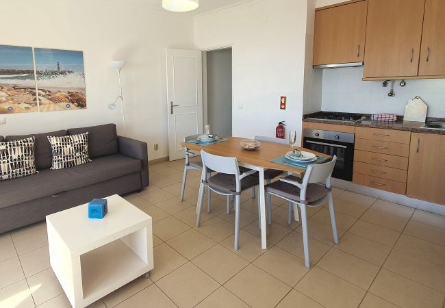 Apartment in Quarteira - T1 Praiamar 3H PRIVILÉGIO FR.MAR A/C ESTACIONAMENT