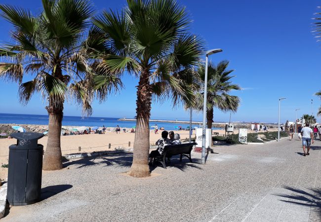 Apartment in Quarteira - T1 CONFORTO VISTA MAR A/C 80M PRAIA & WIFI