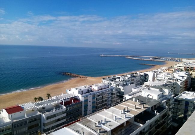 Apartment in Quarteira - T1 CONFORTO VISTA MAR A/C 80M PRAIA & WIFI