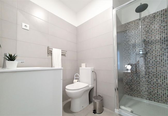 Apartment in Quarteira - T1 Lote Novo 50m Praia SUITE 4pax