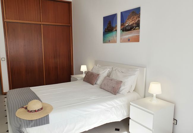 Apartment in Quarteira - T1 SOLARIS 200M Praia & WIFI