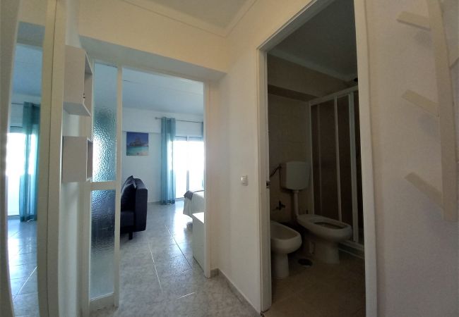 Studio in Quarteira - T0 Miratlantico 2C- 80mt Praia & WIFI