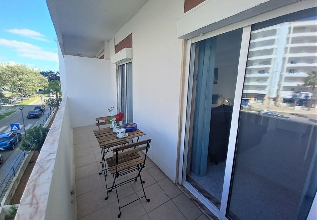 Studio in Quarteira - T0 Miratlantico 2C- 80mt Praia & WIFI