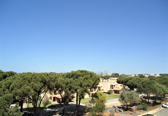 Apartment in Vilamoura - T1 TENISGOLF- PISCINA-WIFI-MARINA DE VILAMOURA