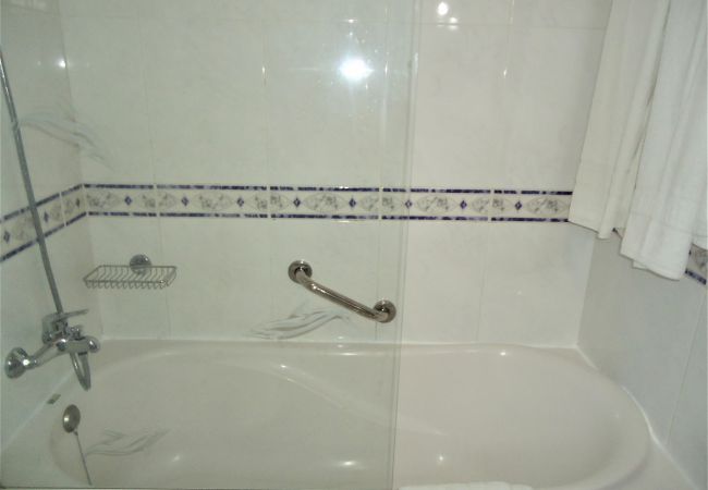 Townhouse in Quarteira - V2 Vilar Jardim Piscina wifi