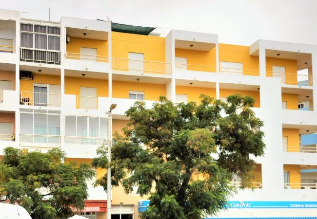 Apartment in Quarteira - T2 Requinte A/C e Vista Mar WiFi/Garagem
