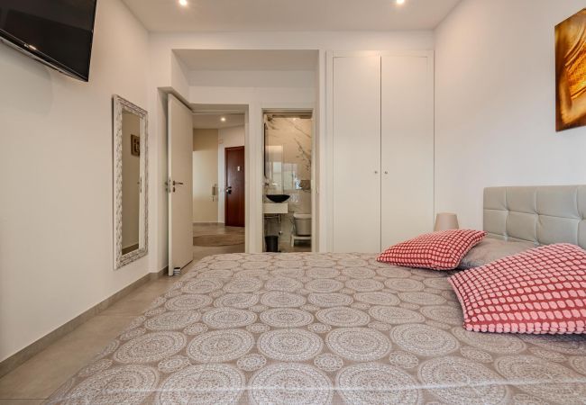 Apartment in Quarteira - T2 SUNRISE DREAM-FRENTE MAR