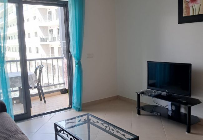 Apartment in Quarteira - T1 TAHITI-A/C, GARAGEM,WI-FI-PERTO DA PRAIA