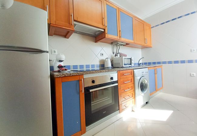 Appartement à Quarteira - T1 Colina Ferias 8C FAMILIA ,A/C & VISTA MAR C/ GA
