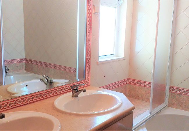 Villa à Vilamoura - V3 Villa Rosada  PISCINA, JARDIM E CAMPOS DE GOLF