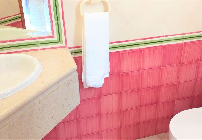 Villa à Vilamoura - V3 Villa Rosada  PISCINA, JARDIM E CAMPOS DE GOLF