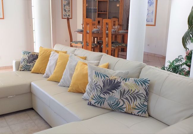 Villa à Vilamoura - V3 Villa Rosada  PISCINA, JARDIM E CAMPOS DE GOLF