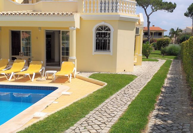 Villa à Vilamoura - V3 Villa Rosada  PISCINA, JARDIM E CAMPOS DE GOLF