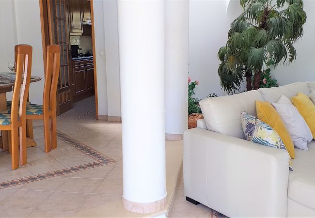 Villa à Vilamoura - V3 Villa Rosada  PISCINA, JARDIM E CAMPOS DE GOLF