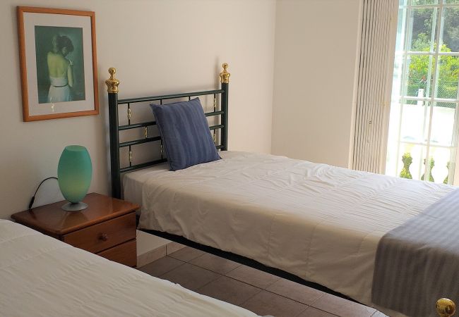 Villa à Vilamoura - V3 Villa Rosada  PISCINA, JARDIM E CAMPOS DE GOLF