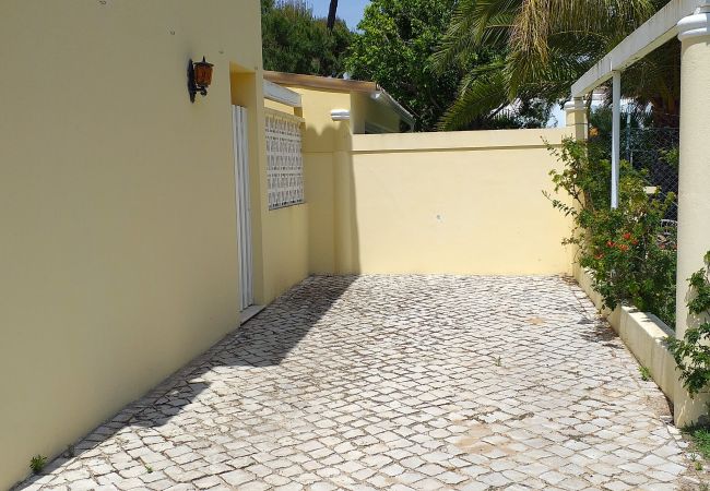 Villa à Vilamoura - V3 Villa Rosada  PISCINA, JARDIM E CAMPOS DE GOLF