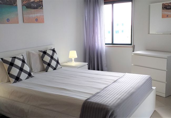 Appartement à Quarteira - T1 Avenida Mar 8 200M PRAIA WI-FI 4 PESSOAS