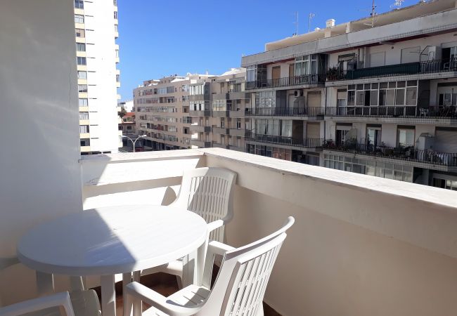 Appartement à Quarteira - T2 M.Praia 4E 80M PRAIA wi-Fi 6 PESSOAS