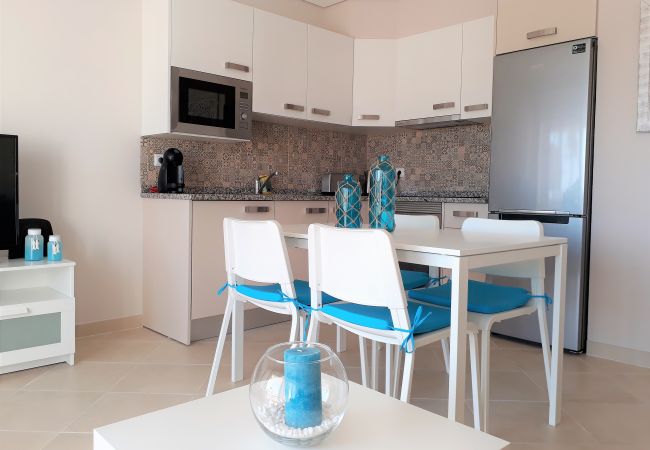 Appartement à Quarteira - T1 Praiamar FRENTE MAR A/C ESTACIONAMENTO WIFI