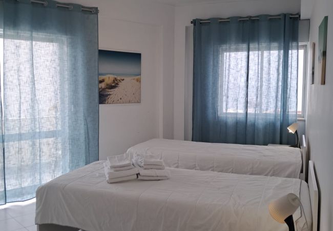 Appartement à Quarteira - T2 Gaveto 3ºpiso Vista Mar&Frente Praia